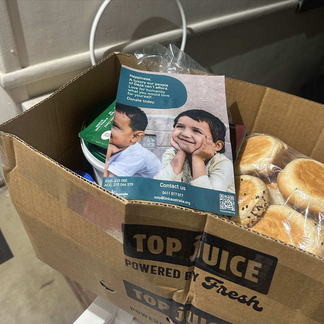 Feed an entire family with a food pack